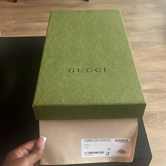 Gucci Rython Sneaker - Picture 3 of 6
